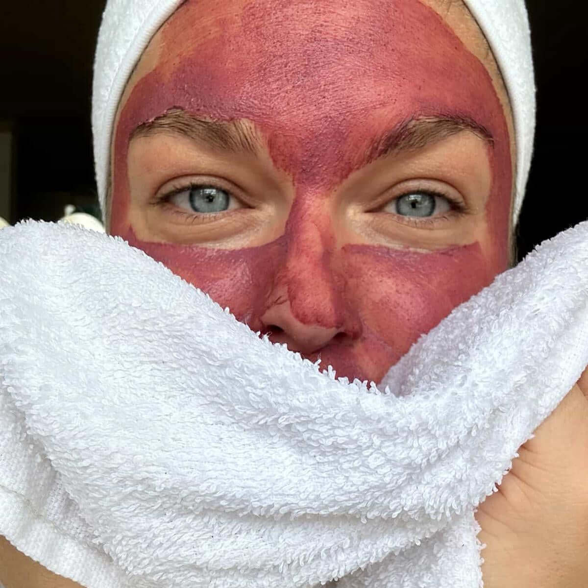 DIY Beetroot and Rose Face Pack Powder